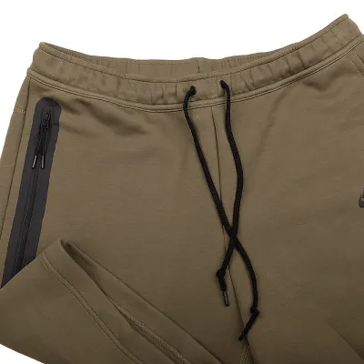 Чоловічі Шорти Nike M NK TCH FLC SHORT Хакі XL (7dFB8171-222 XL) - 2 - Robinzon.ua