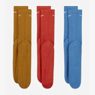 Чоловічі Шкарпетки Nike U NK EVRY PLUS CUSH CREW 3PR мультиколор Уні 38-42 SX6888-918 38-42 - 1 - Robinzon.ua
