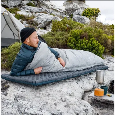 Надувний килимок Naturehike R Value: 3,5 колір чорний CNH22DZ018 - 2 - Robinzon.ua