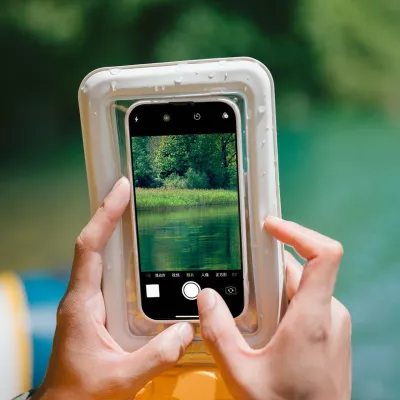 Водонепроницаемый чехол для телефона Naturehike CNK2300BS015, темно-зеленый. - 4 - Robinzon.ua