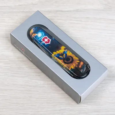 Складаний ніж Victorinox HUNTSMAN UKRAINE Зоряний метелик 1.3713.3.T3240pw - 3 - Robinzon.ua