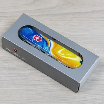 Складаний ніж Victorinox HUNTSMAN UKRAINE Жовто-сині фарби 1.3713.7.T3250pw - 4 - Robinzon.ua