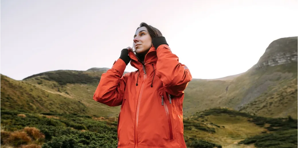 Як вибрати легкі куртки для літніх походів: Поради щодо компактності та функціональності Як вибрати легкі куртки для літніх походів: Поради щодо компактності та функціональності - Robinzon.ua