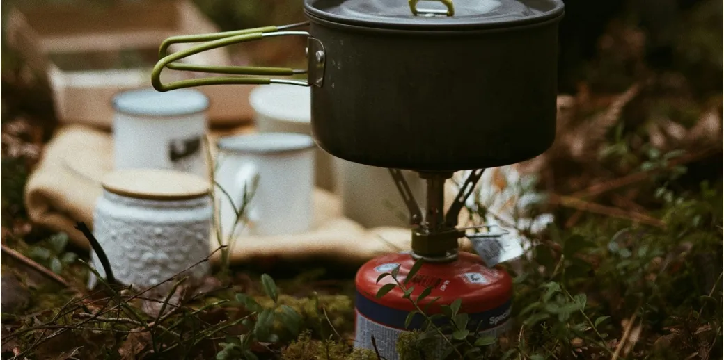 Як розпалити багаття без сірників: експертні поради для туристів. Способи розведення багаття - Robinzon.ua