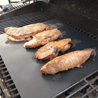 Комплект антипригарный коврик для BBQ Черный и Набор кухонных принадлежностей 6 в 1 Красный (n-1223) - 4 - Robinzon.ua