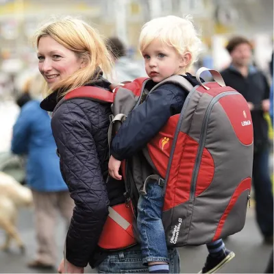 Little Life рюкзак для переноски ребенка Traveller S3 red - 2 - Robinzon.ua