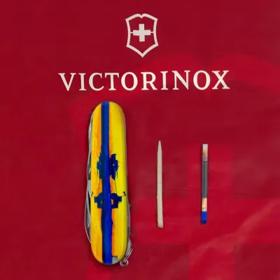 Складаний ніж Victorinox HUNTSMAN UKRAINE Vx13713.3_T3110p - 5 - Robinzon.ua