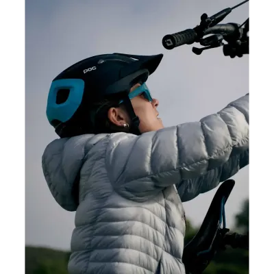 Шолом велосипедний POC Axion SPIN, Uranium Black / Kalkopyrit Blue Matt, XL / XXL (PC 107328276XLX1) - 2 Шолом велосипедний POC Axion SPIN, Uranium Black / Kalkopyrit Blue Matt, XL / XXL (PC 107328276XLX1) - 2 - Robinzon.ua