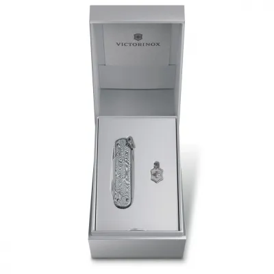 Складной нож Victorinox Classic SD Vx06221.34 - 6 Складной нож Victorinox Classic SD Vx06221.34 - 6 - Robinzon.ua