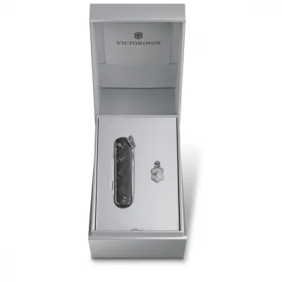Розкладний ніж Victorinox Classic SD Vx06221.90 - 3 Розкладний ніж Victorinox Classic SD Vx06221.90 - 3 - Robinzon.ua
