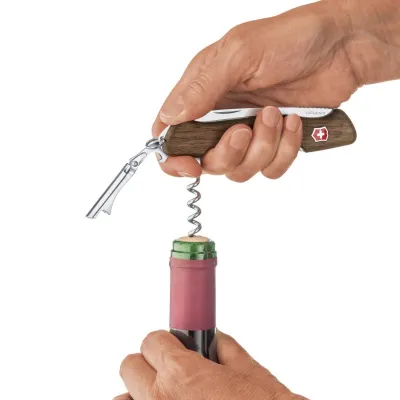 Складной нож Victorinox Vx09701.63 - 5 Складной нож Victorinox Vx09701.63 - 5 - Robinzon.ua