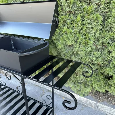 Мангал-барбекю Mzavod Гефест на 15 шампурів 3мм на дровниці - 6 Мангал-барбекю Mzavod Гефест на 15 шампурів 3мм на дровниці - 6 - Robinzon.ua