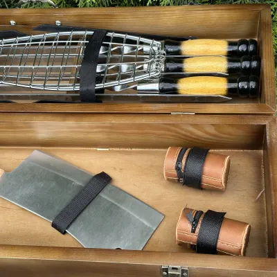 Подарунковий набір Mzavod Майстер BBQ темний - 4 Подарунковий набір Mzavod Майстер BBQ темний - 4 - Robinzon.ua