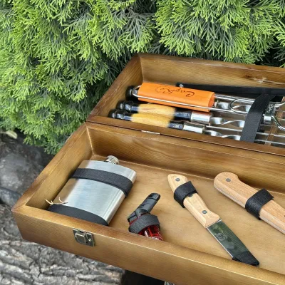 Подарунковий набір Mzavod Майстер BBQ темний - 5 Подарунковий набір Mzavod Майстер BBQ темний - 5 - Robinzon.ua