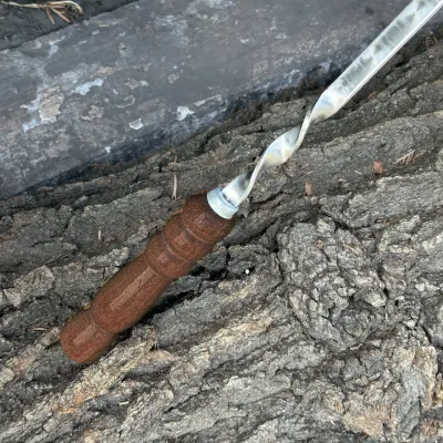 Шампур Mzavod з дерев'яною ручкою 740х12х3мм темний - 1 Шампур Mzavod з дерев'яною ручкою 740х12х3мм темний - 1 - Robinzon.ua