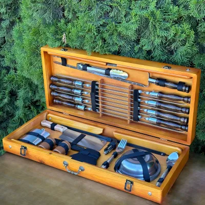 Подарунковий набір Mzavod Пікнік кейс-столик світлий - 2 Подарунковий набір Mzavod Пікнік кейс-столик світлий - 2 - Robinzon.ua