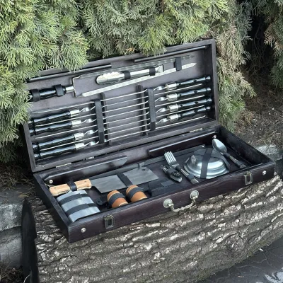 Подарунковий набір Mzavod Пікнік кейс-столик чорний - 2 Подарунковий набір Mzavod Пікнік кейс-столик чорний - 2 - Robinzon.ua