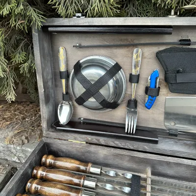 Подарунковий набір Mzavod Пікнік кейс-столик темна текстура - 4 Подарунковий набір Mzavod Пікнік кейс-столик темна текстура - 4 - Robinzon.ua