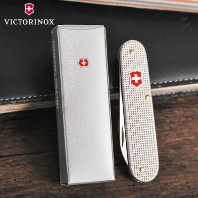 Складной нож Victorinox Cadet Vx02601.26 - 4 - Robinzon.ua