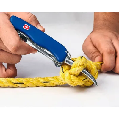 Складной нож Victorinox Vx08503.2MW - 5 Складной нож Victorinox Vx08503.2MW - 5 - Robinzon.ua