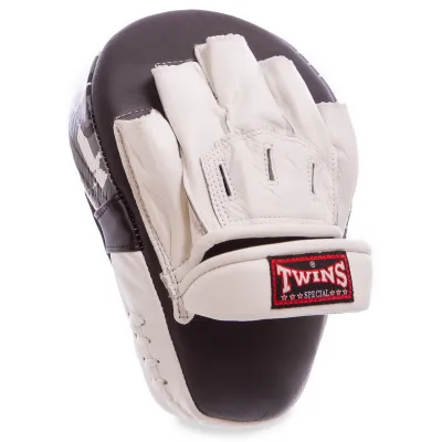 Лапа вигнута для боксу та єдиноборств TWINS PML10 розмір 18x27x4,5 см чорний-білий - 1 Лапа вигнута для боксу та єдиноборств TWINS PML10 розмір 18x27x4,5 см чорний-білий - 1 - Robinzon.ua