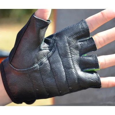 Перчатки для фитнеса и тяжелой атлетики MadMax MFG-251 Rainbow Green M - 6 - Robinzon.ua