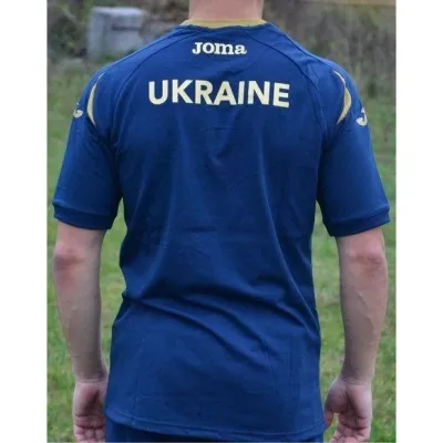 Чоловіча футболка Joma UKRAINE темно-синій XS FFU201032.18 XS - 1 Чоловіча футболка Joma UKRAINE темно-синій XS FFU201032.18 XS - 1 - Robinzon.ua