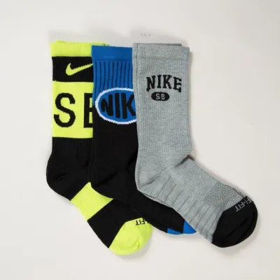 Носки Nike SB Everyday Max Lightweight 3-pack 34-38 multicolor CU6478-902 - 1 Носки Nike SB Everyday Max Lightweight 3-pack 34-38 multicolor CU6478-902 - 1 - Robinzon.ua