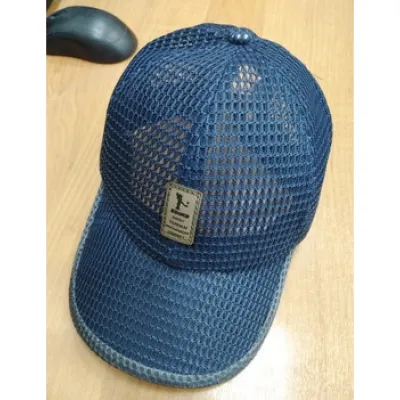 Бейсболка синяя в сетку. Сетчатая бейсболка синего цвета. Синяя кепка с хорошей вентиляцией - 1 - Robinzon.ua
