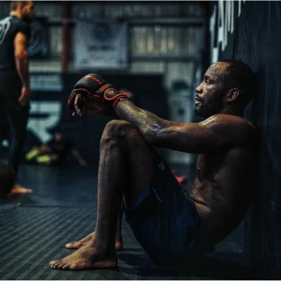 Рукавиці для ММА RDX F6 KARA Matte Red Plus L/XL (капа у комплекті) - 6 Рукавиці для ММА RDX F6 KARA Matte Red Plus L/XL (капа у комплекті) - 6 - Robinzon.ua