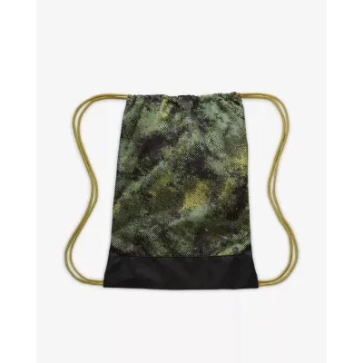 Рюкзак-мешок Nike NK BRSLA DRWSTG 9.5 CAMO AOP 18L хаки Уни 36x51х5 см FZ2613-386 - 1 Рюкзак-мешок Nike NK BRSLA DRWSTG 9.5 CAMO AOP 18L хаки Уни 36x51х5 см FZ2613-386 - 1 - Robinzon.ua