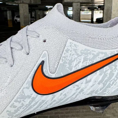 Бутсы Phantom Luna Elite FG2 (39-45) - 2 Бутсы Phantom Luna Elite FG2 (39-45) - 2 - Robinzon.ua