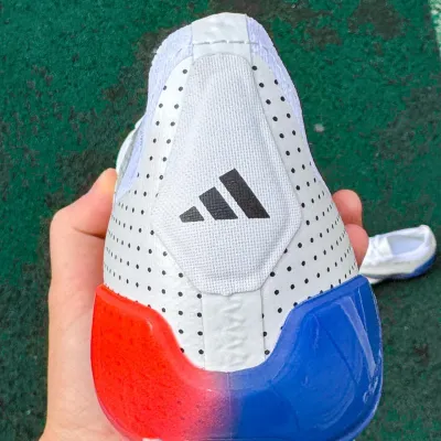 Бутсы Adidas Predator Elite Fussballliebe(39-45) - 2 Бутсы Adidas Predator Elite Fussballliebe(39-45) - 2 - Robinzon.ua