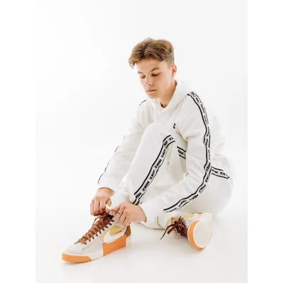 Мужской Костюм спортивный Nike CLUB FLC GX HD TRK SUIT Белый 2XL (7dFB7296-100 2XL) - 1 Мужской Костюм спортивный Nike CLUB FLC GX HD TRK SUIT Белый 2XL (7dFB7296-100 2XL) - 1 - Robinzon.ua