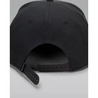 Бейсболка Jordan U PRO CAP S FB JUMPMAN Черный M-L (7dFV5296-011 M-L) - 1 Бейсболка Jordan U PRO CAP S FB JUMPMAN Черный M-L (7dFV5296-011 M-L) - 1 - Robinzon.ua