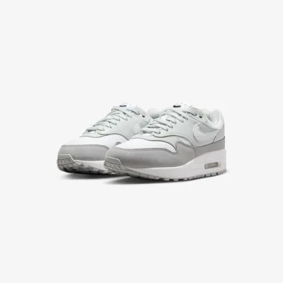 Жіночі Кросівки Nike W AIR MAX 1 87 LX NBHD Сірий 39 (7dFN0564-001 39) - 1 Жіночі Кросівки Nike W AIR MAX 1 87 LX NBHD Сірий 39 (7dFN0564-001 39) - 1 - Robinzon.ua
