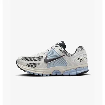 Жіночі Кросівки Nike W ZOOM VOMERO 5 Різнокольоровий 38 (7dFQ7079-001 38) - 1 Жіночі Кросівки Nike W ZOOM VOMERO 5 Різнокольоровий 38 (7dFQ7079-001 38) - 1 - Robinzon.ua