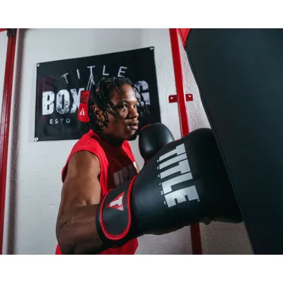 Боксерські рукавиці TITLE Boxing Dynamic Strike Black/Red 12 oz - 6 - Robinzon.ua
