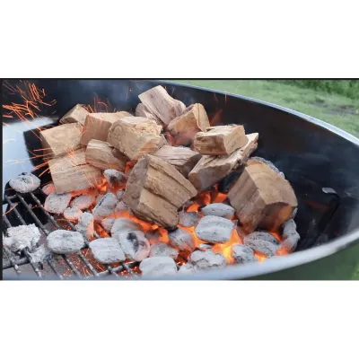 Бруски для копчения яблоко 1,5кг Weber (17616) - 3 Бруски для копчения яблоко 1,5кг Weber (17616) - 3 - Robinzon.ua