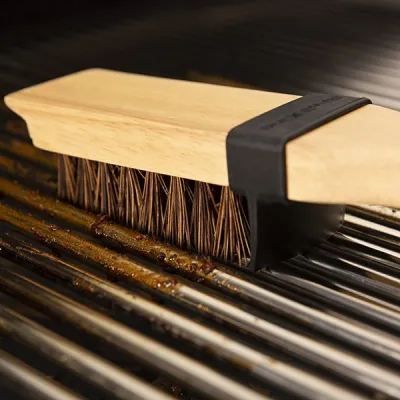 Деревянная щетка с щетиной из пальмиры Broil King 65228. - 1 Деревянная щетка с щетиной из пальмиры Broil King 65228. - 1 - Robinzon.ua