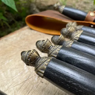 Набор шампуров Gorillas BBQ РЫЦАРЬ МАХ в кожаном чехле - 3 Набор шампуров Gorillas BBQ РЫЦАРЬ МАХ в кожаном чехле - 3 - Robinzon.ua