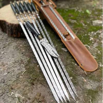 Набор шампуров Gorillas BBQ РЫЦАРЬ МАХ в кожаном чехле - 6 Набор шампуров Gorillas BBQ РЫЦАРЬ МАХ в кожаном чехле - 6 - Robinzon.ua