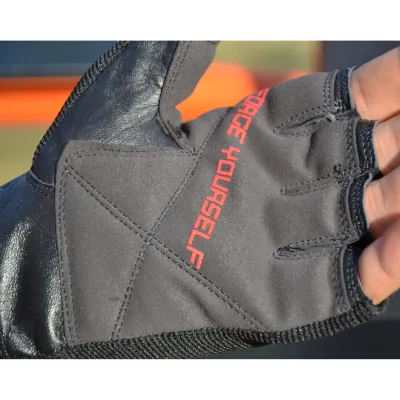 Перчатки для фитнеса и тяжелой атлетики PowerPlay 9077 Never Stop черно-красные M - 3 - Robinzon.ua