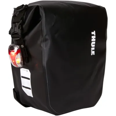 Велосипедні сумки Thule Shield Pannier 13L (Black) (TH 3204205) - 2 - Robinzon.ua