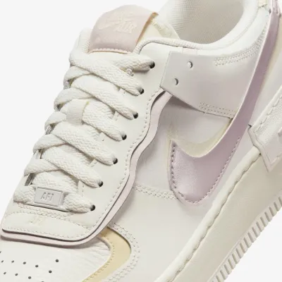 Женские Кроссовки Nike W AF1 SHADOW Бежевый 38.5 (7dDZ1847-104 38.5) - 1 - Robinzon.ua