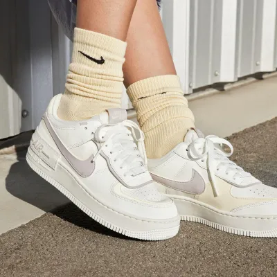 Женские Кроссовки Nike W AF1 SHADOW Бежевый 38.5 (7dDZ1847-104 38.5) - 4 - Robinzon.ua