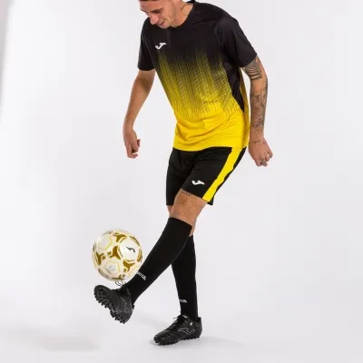 Чоловічі шорти Joma MAXI чорний M 101657.109 M - 1 Чоловічі шорти Joma MAXI чорний M 101657.109 M - 1 - Robinzon.ua