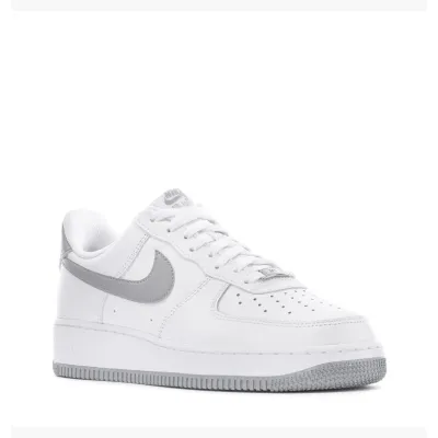 Чоловічі Кросівки Nike AIR FORCE 1 07 Білий 40.5 (7dFJ4146-100 40.5) - 1 Чоловічі Кросівки Nike AIR FORCE 1 07 Білий 40.5 (7dFJ4146-100 40.5) - 1 - Robinzon.ua