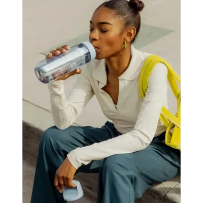 Пляшка-фільтр для води LifeStraw Go Filter Bottle, 650 мл, Laguna Teal (LSW LGV422TLWW) - 4 - Robinzon.ua