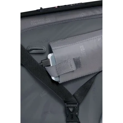 Валіза 55 см NOVASTREAM BLACK - 2 - Robinzon.ua